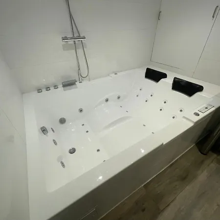 Un Coin De Detente - Magnifique Studio Balneo - 122 Apartment